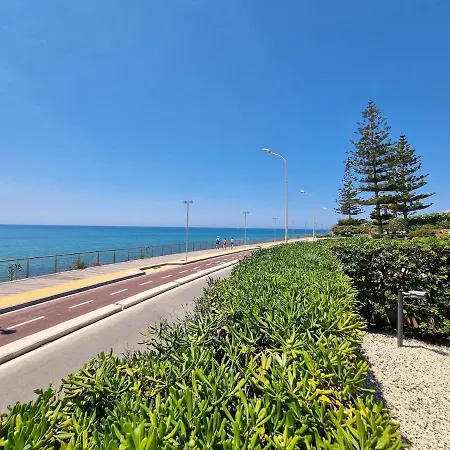 Brezza Di Mare, Con Piscina E Vista Mare