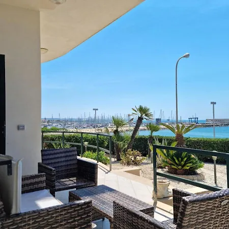 Вилла Brezza Di Mare, Con Piscina E Vista Mare