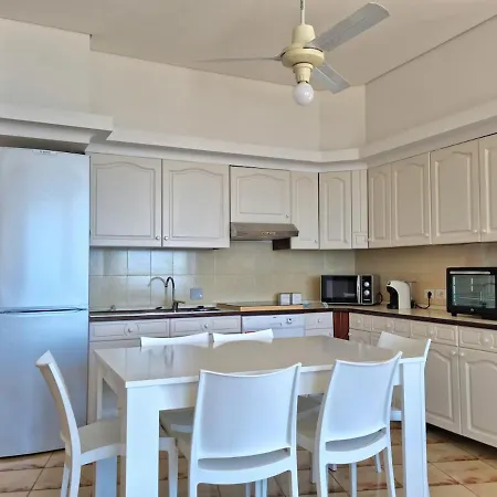 Brezza Di Mare, Con Piscina E Vista Mare Вилла