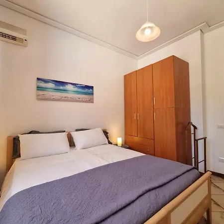 Brezza Di Mare, Con Piscina E Vista Mare