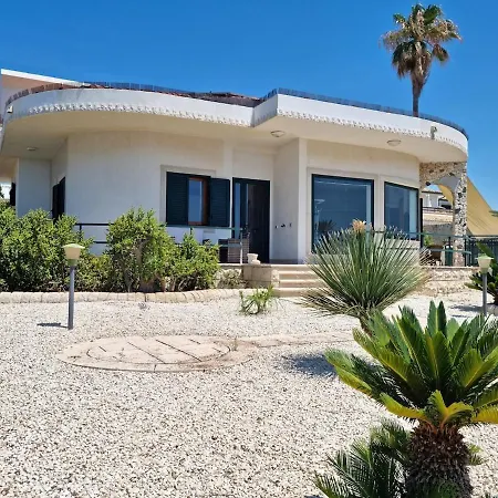 Вилла Brezza Di Mare, Con Piscina E Vista Mare